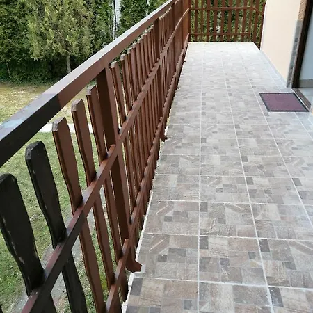 Aranypart 2 Homestay szállás *